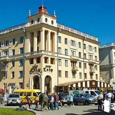 On Prospekt Nezavisimosti Apartament *