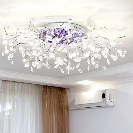 On Prospekt Nezavisimosti Apartament *